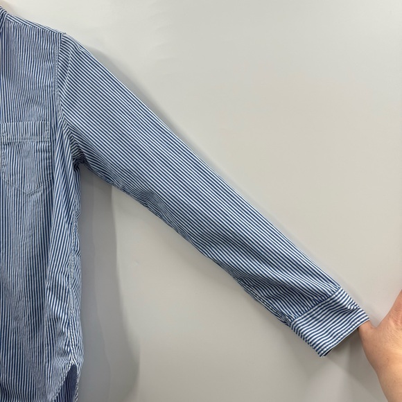 J. Crew Classic Blue & White Stripped 100% Cotton Button Down Shirt Size 12 Tall - Picture 3 of 8